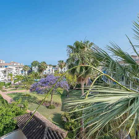 – Puerto Banus, Locrimar 3 * Marbella